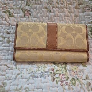 COACH Rare Yellow Brown Leather Hamptons Signature C trifold